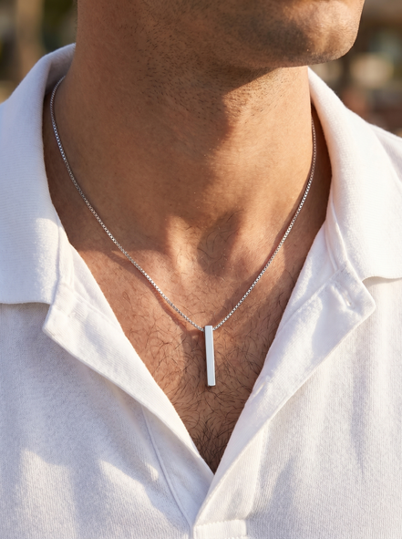 Minimal Pendant & Box Chain