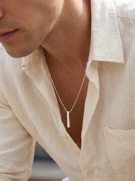 Minimal Pendant & Box Chain