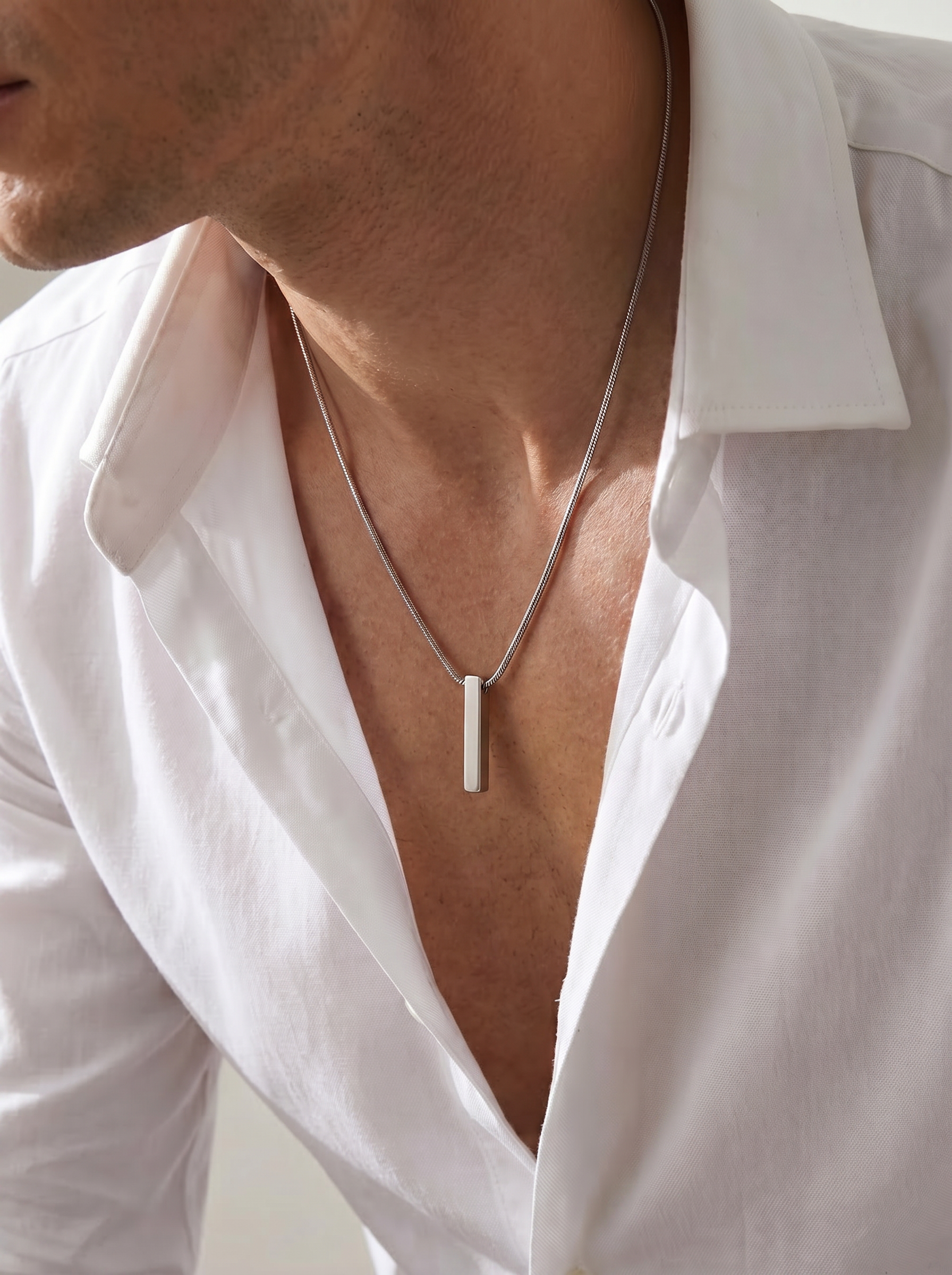 Minimal Pendant & Round Chain