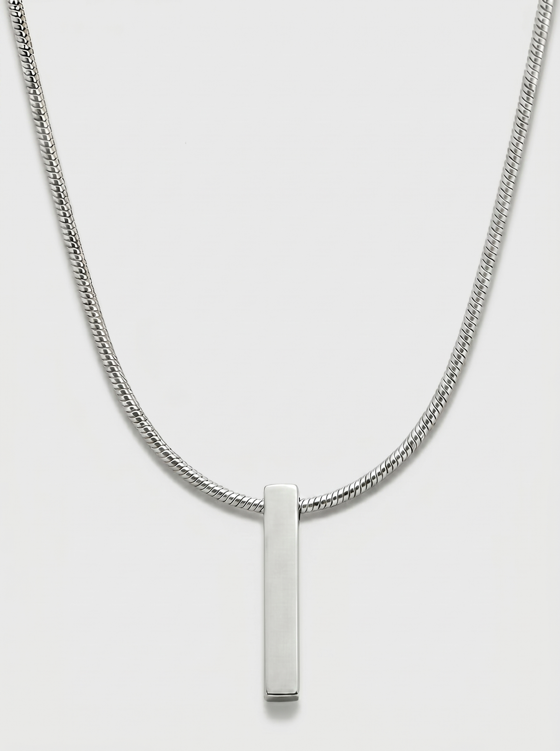 Minimal Pendant & Round Chain