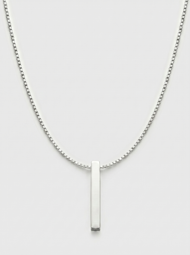 Minimal Pendant & Box Chain