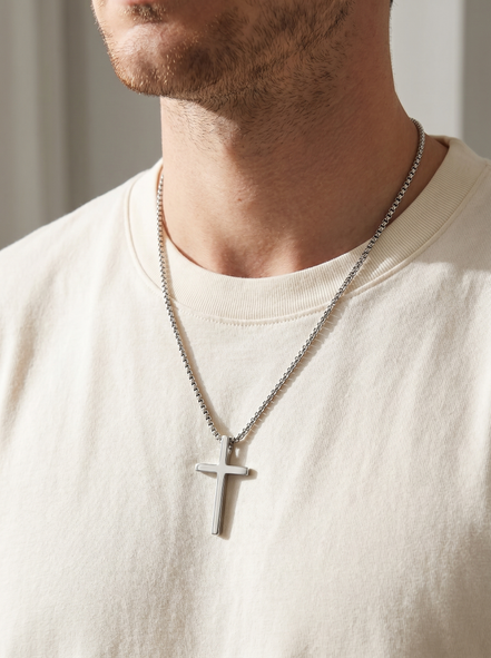 Cross Pendant & Classic Chain